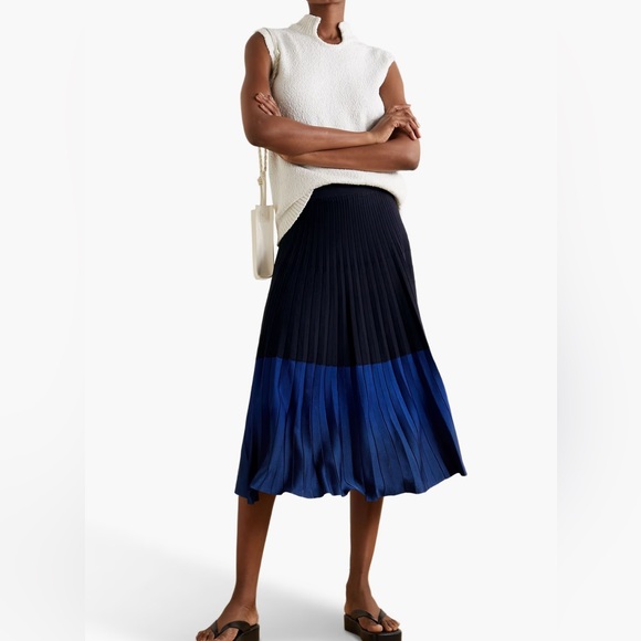 CEFINN Colette two-tone pleated knitted navy midi skirt, size large - Picture 1 of 6